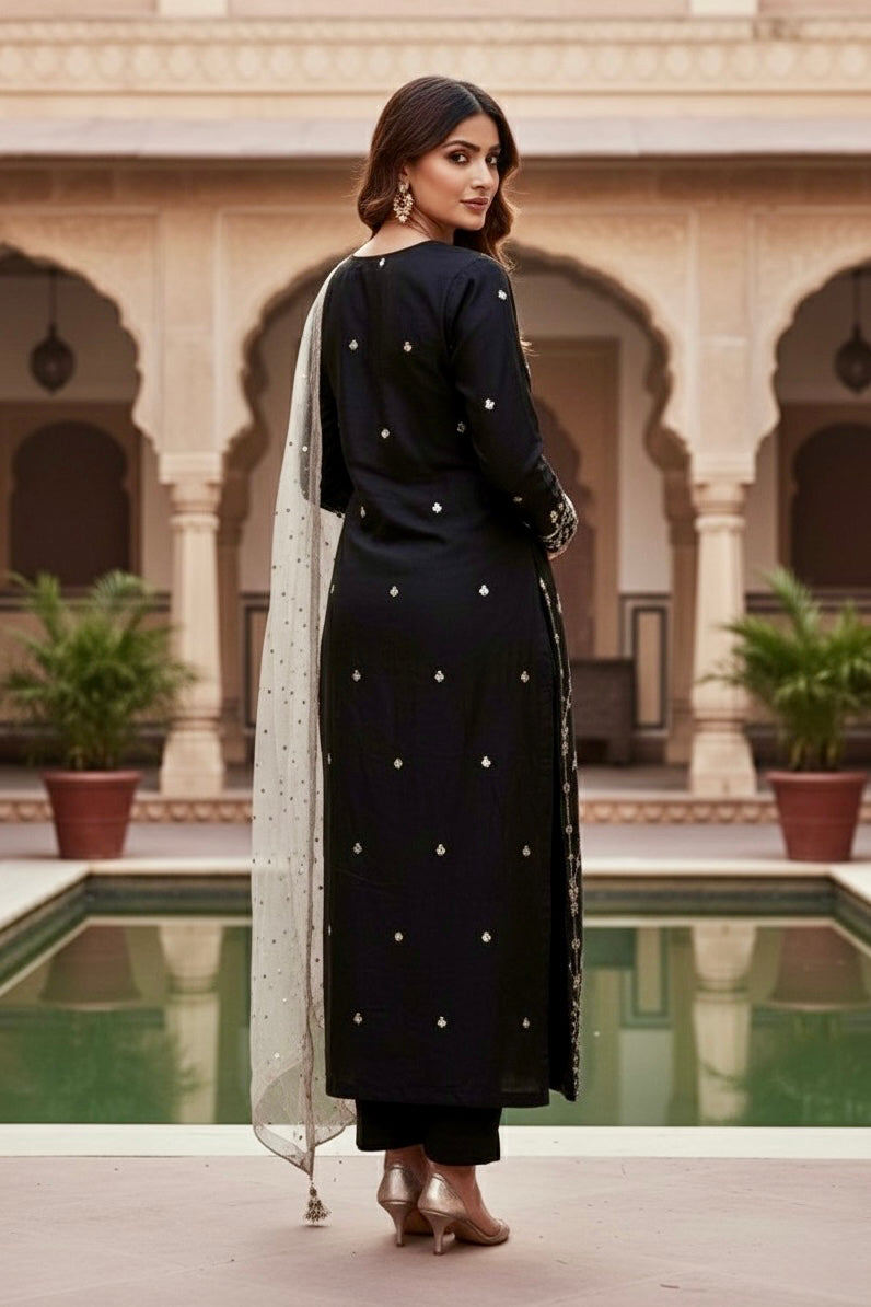Falaknaz Kurta