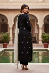 Falaknaz Kurta
