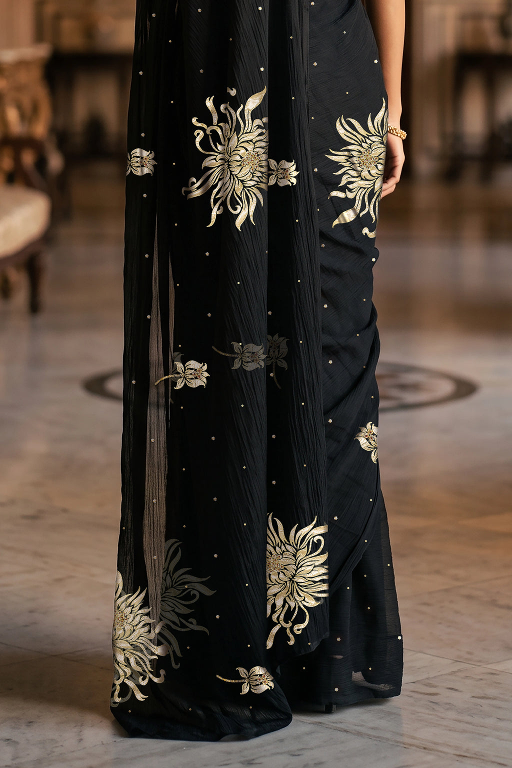 Malar Black